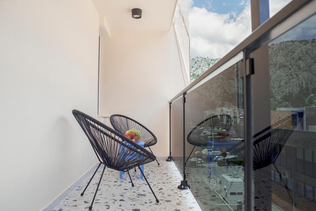 Apartment Vito Omis Exterior photo