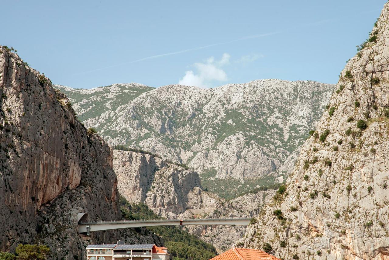 Apartment Vito Omis Exterior photo